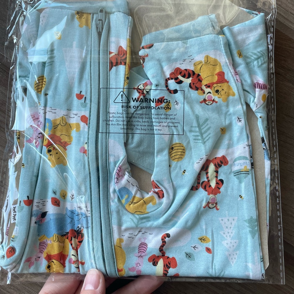 Little Sleepies Winnie the Pooh Zippy - Picture 2 of 2
